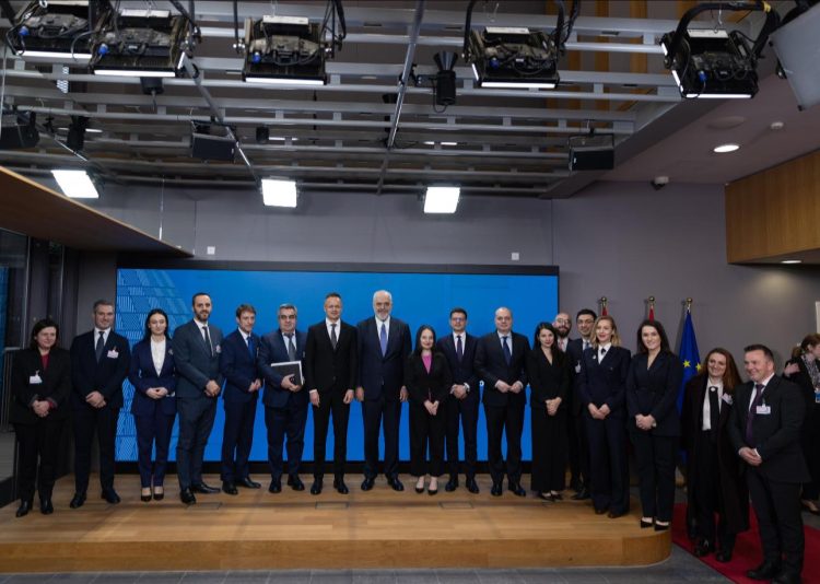 Pas hapjes së grupkapitujve për BE, Kryeministri Rama: Ditë krenarie e marshimit drejt objektivit historik