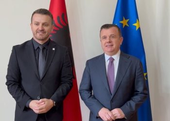 Shqiptarët, faktor i rëndësishëm për anëtarësimin e Malit të Zi në BE, thotë Balla
