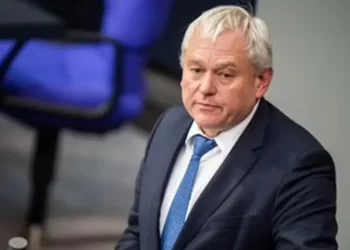 Deputeti gjerman: Su*lmi te*rrorist në Kosovë ngjan me strategjinë ruse në Ukrainë