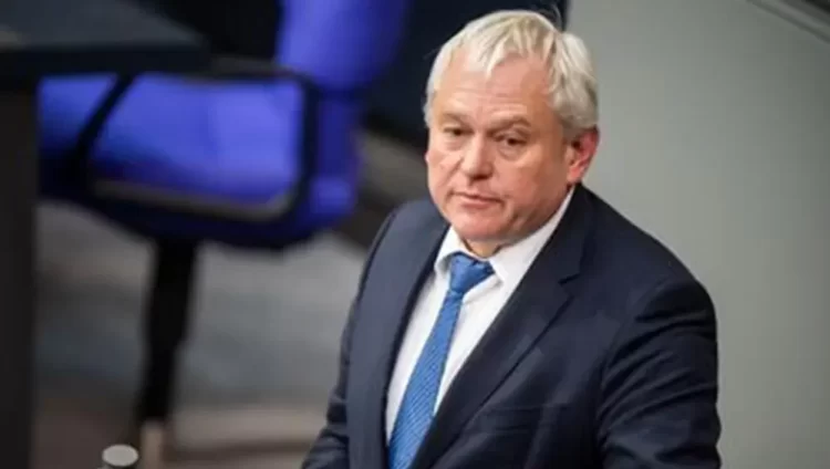 Deputeti gjerman: Su*lmi te*rrorist në Kosovë ngjan me strategjinë ruse në Ukrainë