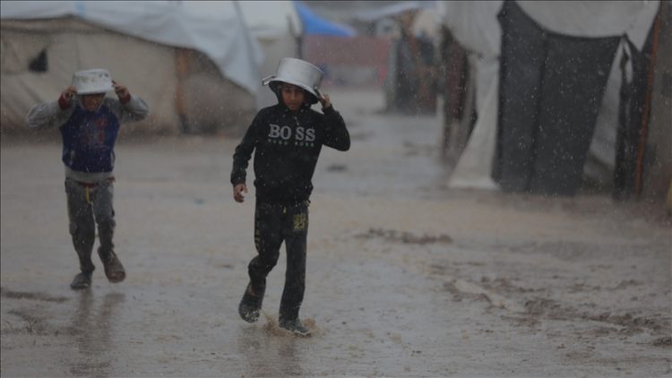 OKB: Stuhitë me shi të dendur përkeqësojnë tutje mjerimin e civilëve të zhvendosur në Gaza