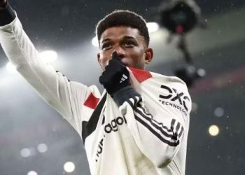 Spektakli në “Anfield” mbyllet pa fitues
