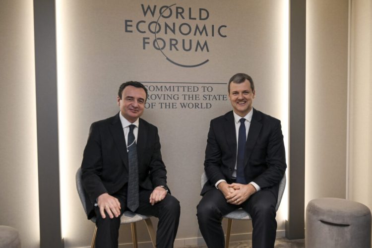 Kurti takoi në Davos homologun e tij lituanez, e falënderoi për kontributin përmes KFOR-it dhe EULEX-it