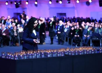 Osmani me rastin e përkujtimit të Aushvicit: Kosova e kupton më së miri rëndësinë e luftës kundër urrejtjes
