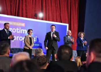 Kurti në Podujevë: Llapjanët do të jenë prijës në rrugën tonë përpara drejt fitoreve