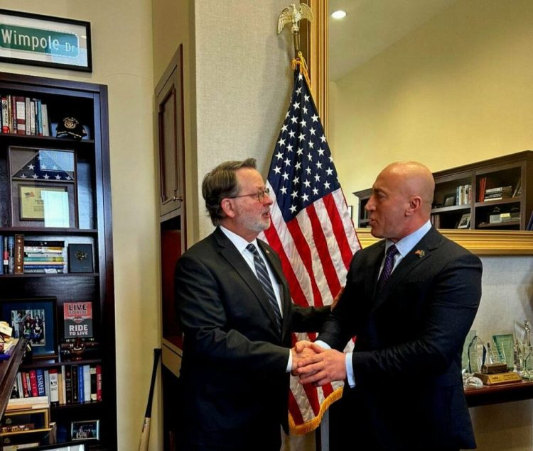 Haradinaj takon senatorin Peters, ia thekson nevojën urgjente për anëtarësim të Kosovës në NATO
