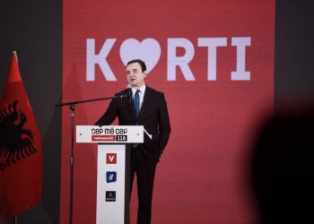 Kurti në Kastriot, premton punësimin e vajzave dhe grave në sektorin e energjisë dhe në KEK