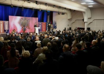 Haradinaj në veri: Mitrovica nuk është vetëm