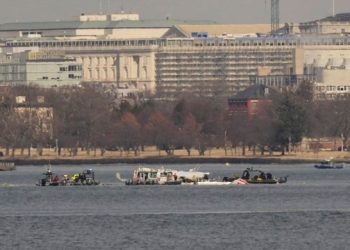 Asnjë i mbijetuar pas përplasjes së avionit me helikopterin në Uashington