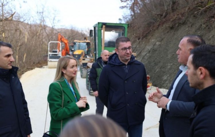 Mickovski: Autostrada Shkup-Bllacë është në interes të Maqedonisë së Veriut