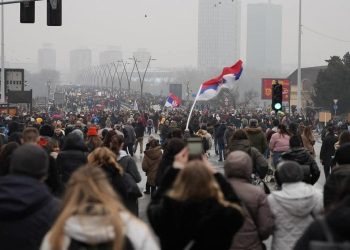 Greva njëditore si mosbindje qytetare në gjithë Serbinë