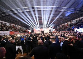 Kurti premton rritje të pagës minimale 500 euro