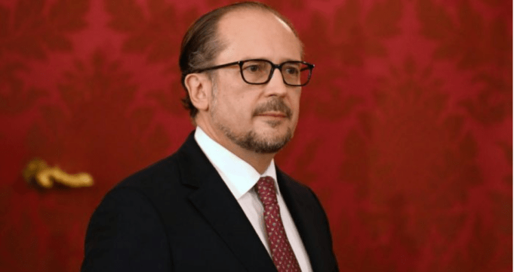Austri, Alexander Schallenberg emërohet kancelar i përkohshëm