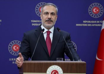 Shefi i diplomacisë turke: Ankaraja do të mbrojë të gjitha grupet e dëmtuara në Siri