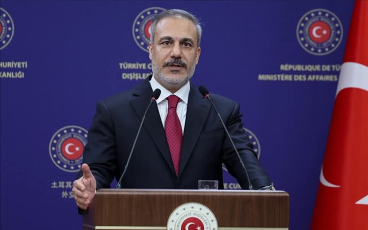 Shefi i diplomacisë turke: Ankaraja do të mbrojë të gjitha grupet e dëmtuara në Siri