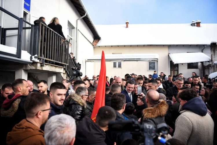 Kurti nga Sharri: Deri sa të bëhemi 500 mijë vota, nga çdo cep i vendit, që votojnë me zemër e festojnë bashkë me 9 shkurt