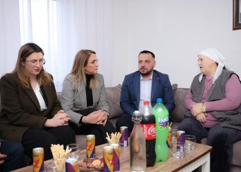 Kandidati për deputet, Ejup Maqedonci viziton familjen e dëshmorit Abedin Bujupi