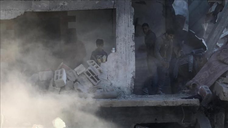 Gaza, nxirren 66 ku*foma të palestinezëve nga rrënojat pas arritjes së armëpushimit