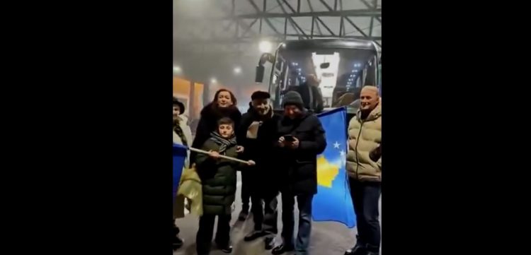 Nga 1 janari shtetasit e Bosnje Hercegovinës hyjnë në Kosovë pa viza, mbrëmë u pritën nga Emilia Rexhepi (VIDEO)