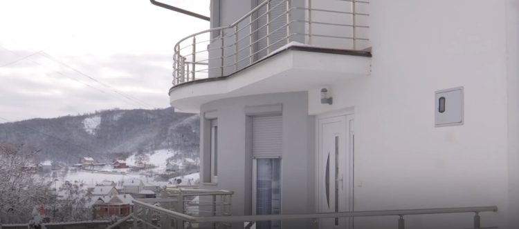 Hajnat në Reçak: Vodhën 15 mijë euro ari dhe 7 mijë euro kesh (VIDEO)