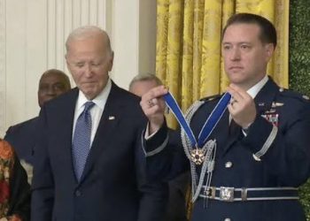 Messi nderohet nga presidenti Biden, por mungon në ceremoni