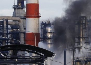 Rusia thotë se do të vazhdojë projektet e saj të naftës e gazit, pavarësisht sanksioneve amerikane