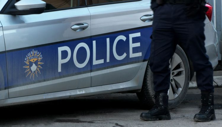 Aksioni në disa rajone të Kosovës, mbyllen 10 komuna paralele (VIDEO)