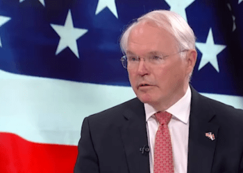 Hill: Rusia filloi të përdorë rafinerinë në Serbi për të financuar luftën