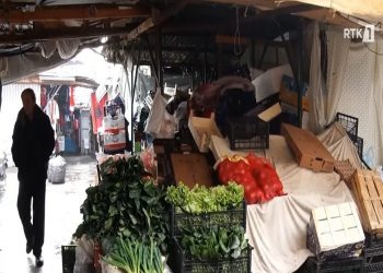 Tregjet në Prishtinë në kushte të rënda pune| VIDEO