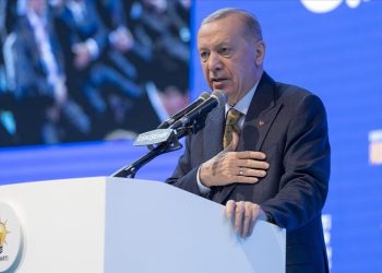 Erdoğan: Türkiye do të vazhdojë të mbështesë palestinezët përpara muajit të Ramazanit