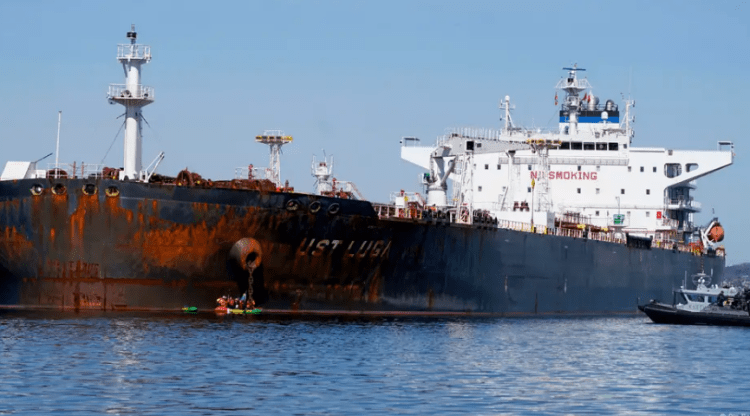 Sanksionet e SHBA-së kundër Moskës rrisin çmimet e naftës