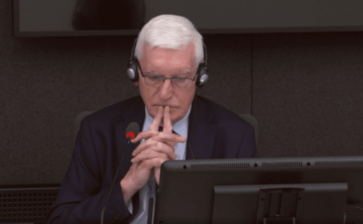 Clarke: Ka diçka të pazakontë në raportet e autopsisë, disa gjurmë të lëndimeve me armë zjarri janë të palogjikshme