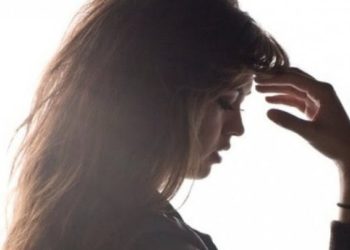 Zbuloni 12 simptomat e kancerit që shumica e njerëzve i injorojnë