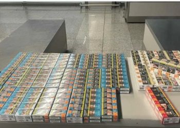 Sekuestrohen mbi 340 pako të cigareve në aeroportin “Adem Jashari”, destinim kishin Anglinë