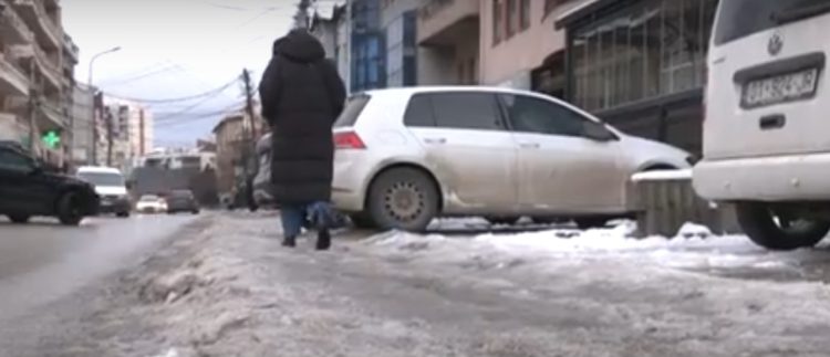 Trotuaret e kryeqytetit me ngrica, flasin nga Komuna e Prishtinës