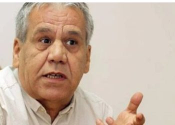 Kurtin mund ta dëmtojnë dhe ta harxhojnë politikisht vetëm adhuruesit e tij të verbër!