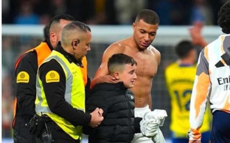 Vogëlushi shqiptar “driblon” sigurimin në Santiago Bernabéu dhe merr fanellën e Mbappé!