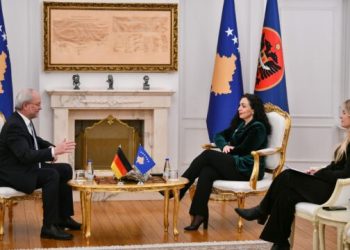 Presidentja Osmani pret në takim deputetin e Bundestagut, Volkmar Klein, flasin për marrëdhëniet Kosovë-Gjermani
