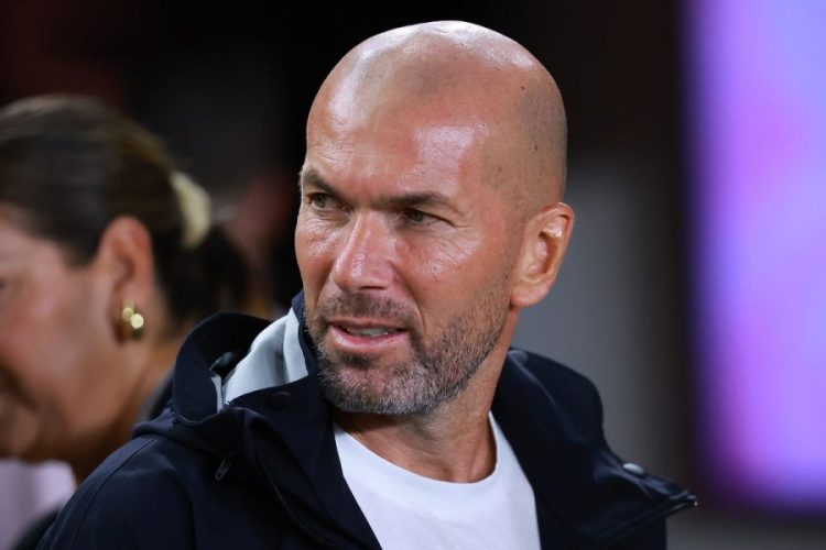 Zidane, favorit absolut për trajner të Francës