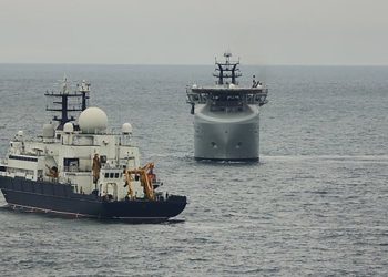 Anija spiune ruse hyn në ujërat britanike, Mbretëria e Bashkuar paralajmëron Putin