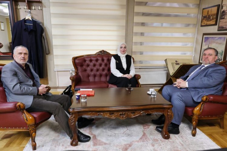 Tërnava pret në takim profesoreshën e Fakultetit të Studimeve Islame, Besa Ismail