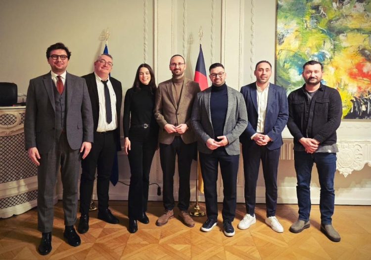 Ambasadori Ajeti: Hamburgu po shkruan histori, pesë kandidatë me prejardhje nga Kosova garojnë për zgjedhjet e landit të Hamburgut!