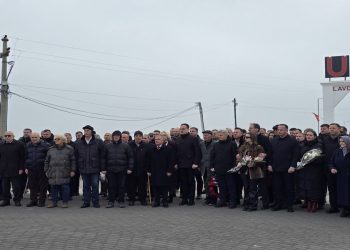 Në Gjilan nderohen heronjtë Kadri Zeka, Jusuf e Bardhosh Gërvalla