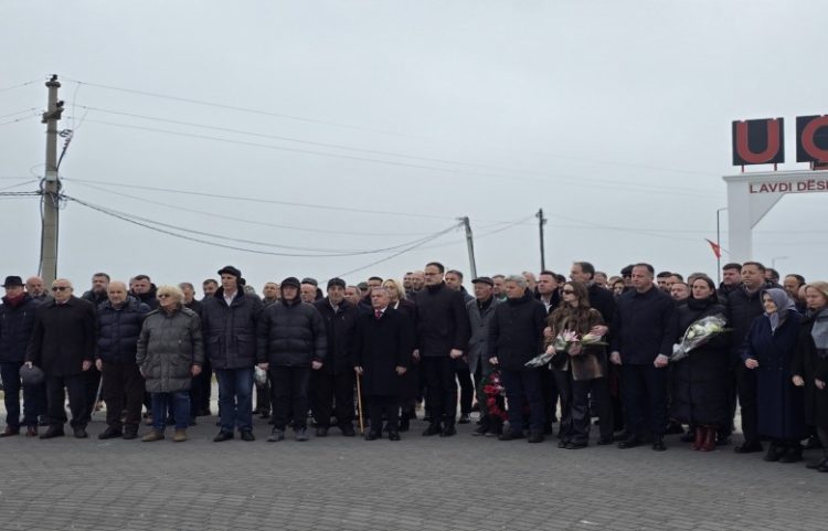 Në Gjilan nderohen heronjtë Kadri Zeka, Jusuf e Bardhosh Gërvalla