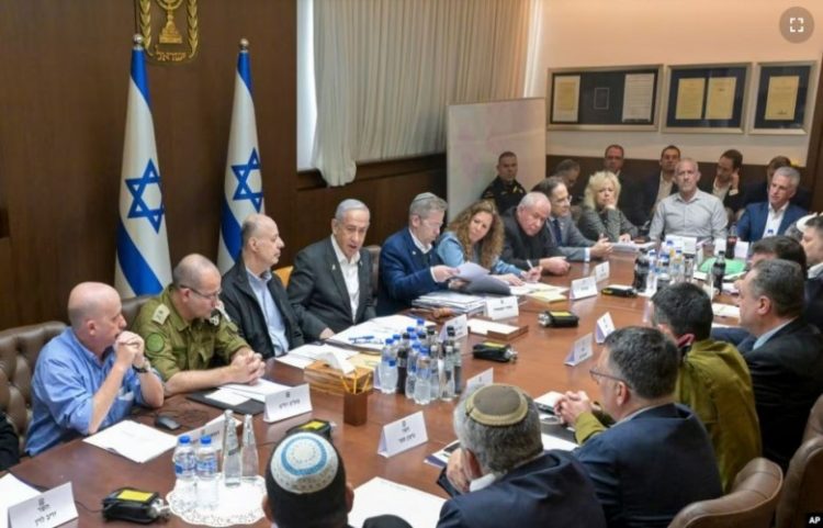 Kabineti izraelit miraton marrëveshjen për armëpushim me Hamasin