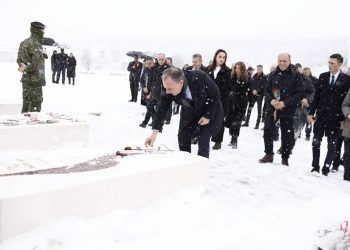 Limaj në Prekaz: Nga emblema e lirisë zotohemi për avancimin dhe fuqizimin e vendit