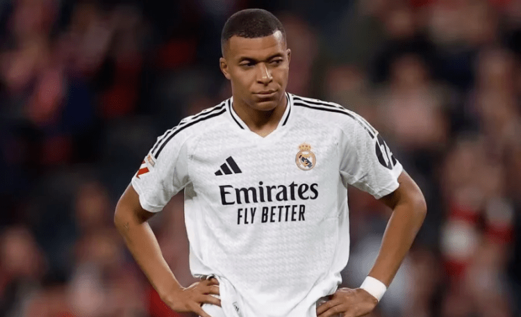 ‘Mbappe po përballet me a*rmikun numër një’, Valdano: Po bën diçka që s’e ka bërë më parë