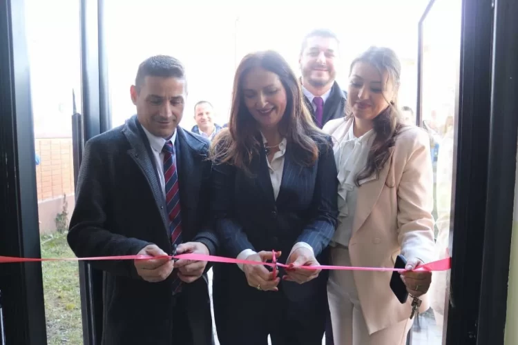 Përurohet salla e sportit në shkollën “Martin Camaj” në Gurrakoc, Nagavci uron nxënësit dhe mësimdhënësit