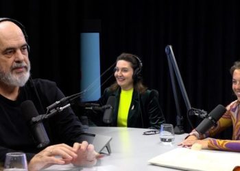 Rrëfimi i familjes së rikthyer pas 20 vitesh nga Kanadaja dhe dhurata e veçantë për Ramën: Ju jeni për të mbjellë paqe