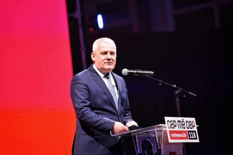 Sveçla i reagon opozitës: Si keni fytyrë që Policinë e Kosovës ta krahasoni me policinë e Millosheviqit, të pafytyrë!